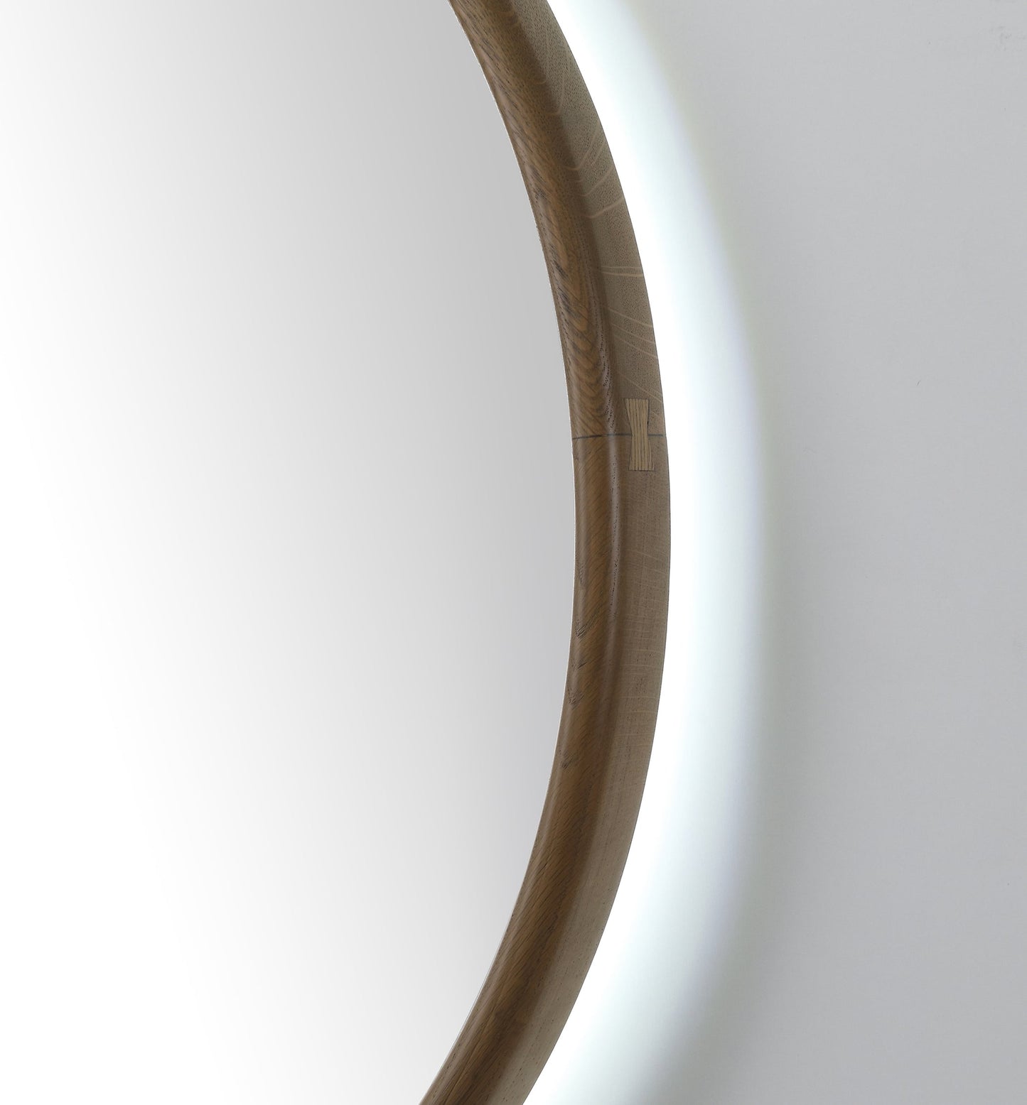Mirror ZEN 30-inch Pecan Oak (with LED Lighting)