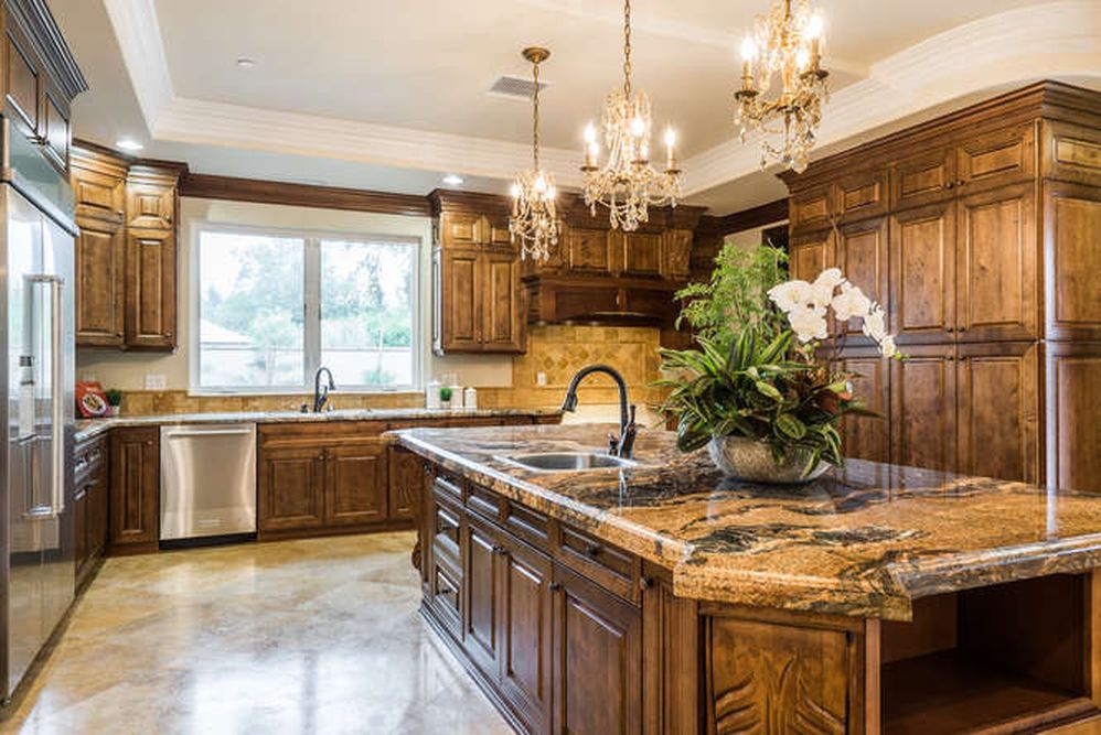 CHOCOLATE GLAZE finished kitchen