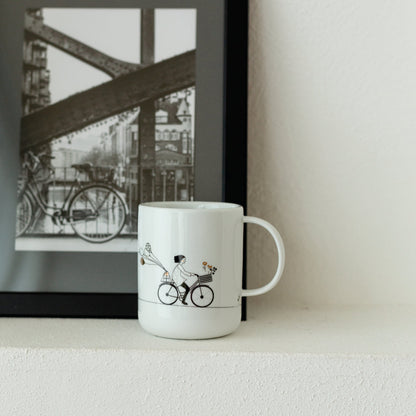 Bicycle porcelain mug lifestyle
