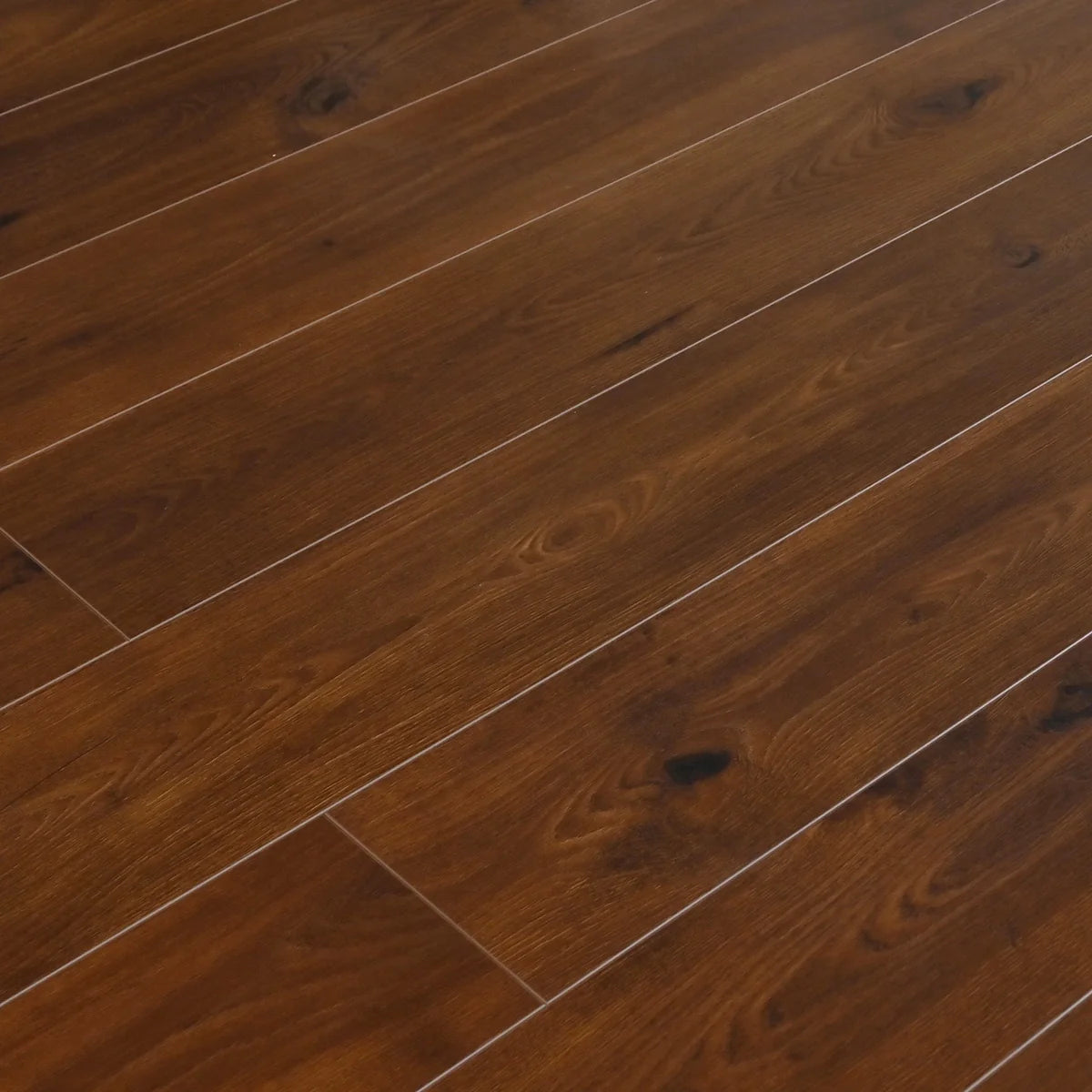 TF8001 | Umber laminate flooring detail