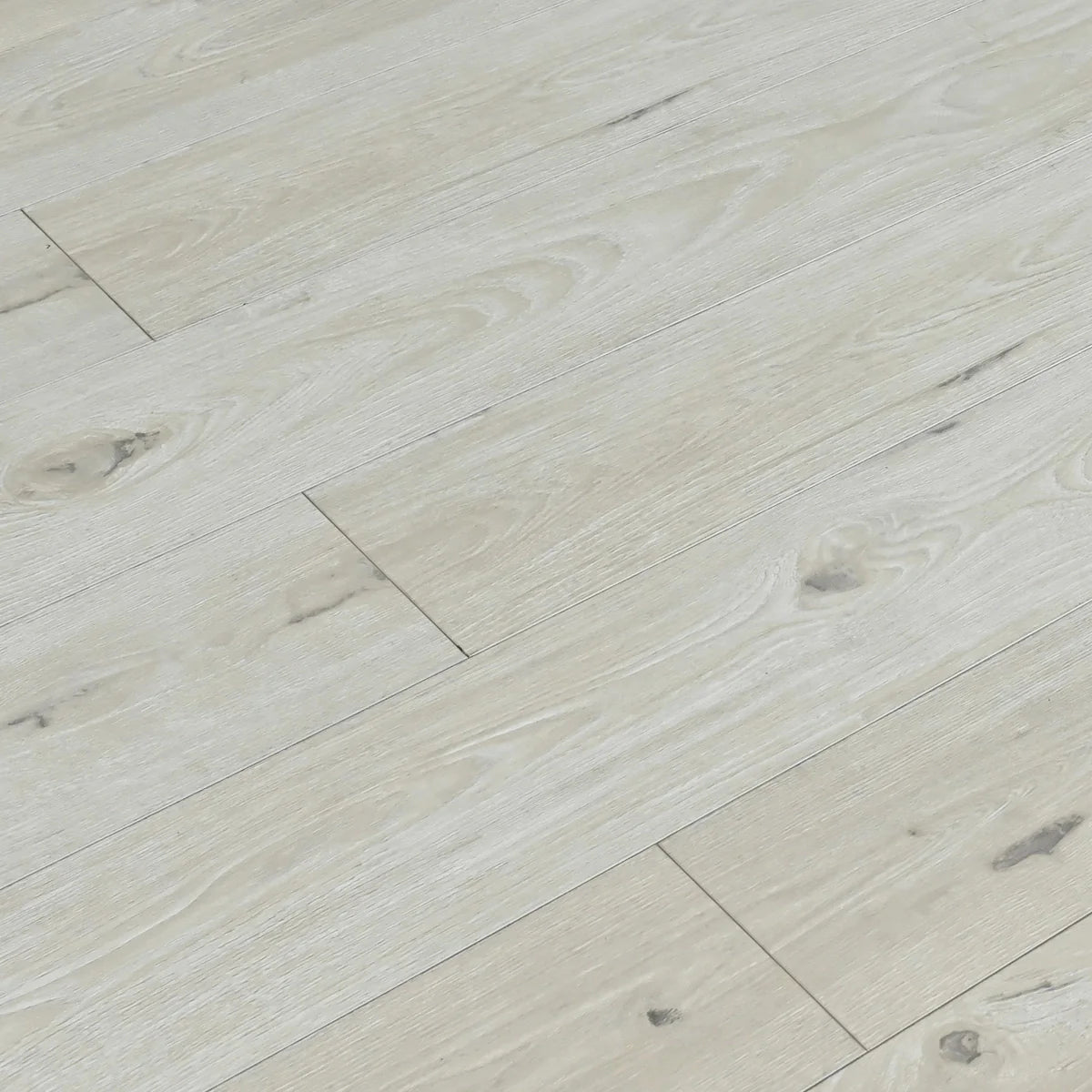 TF8004 | Chrysalis laminate flooring detail
