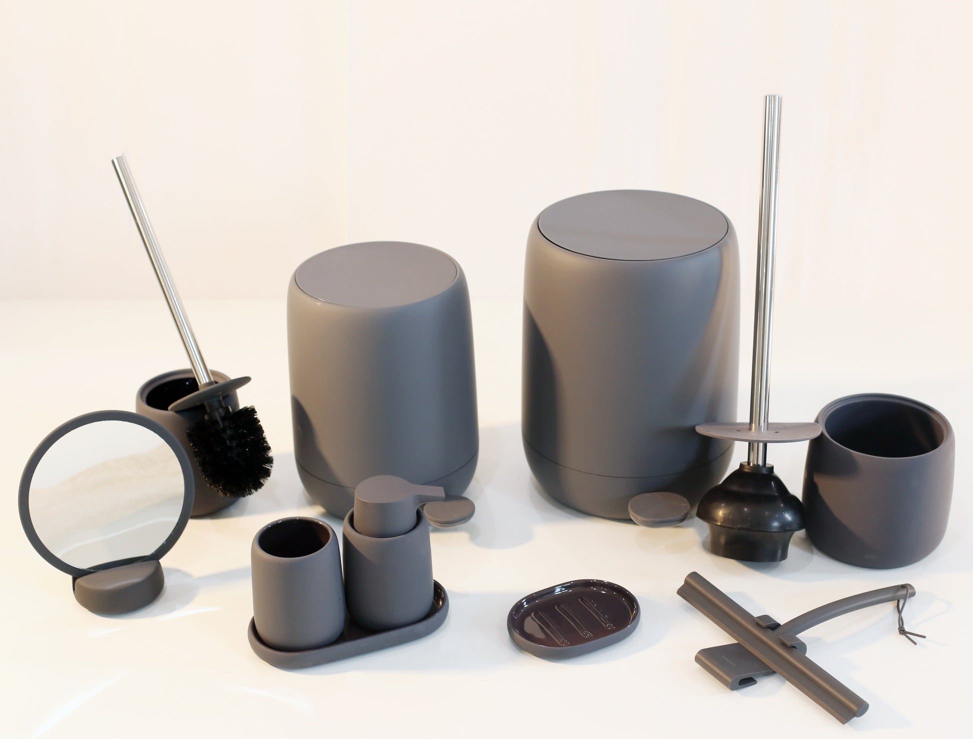 SONO decorative toilet plunger lifestyle view
